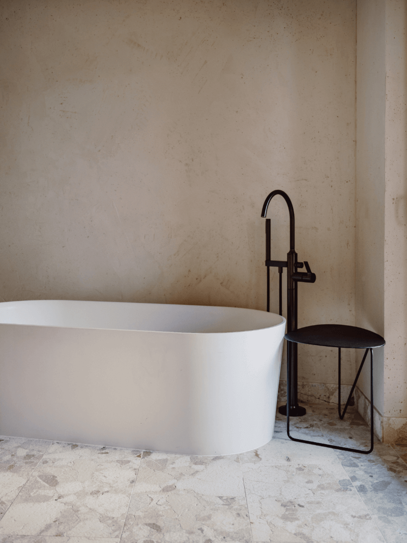 Luxurious villa bathtub.